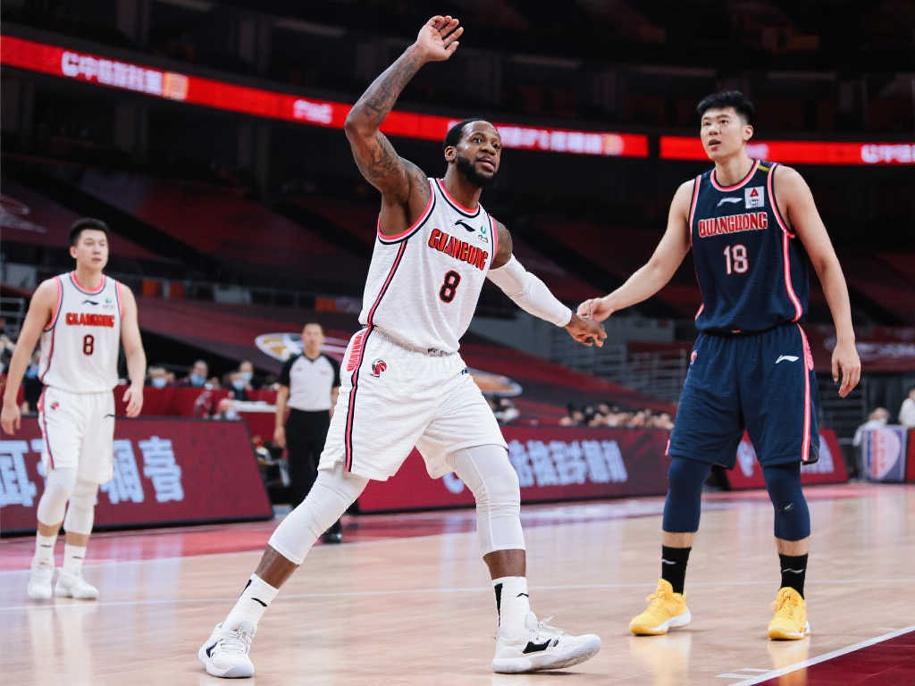 拿大的年轻 拿大的年轻