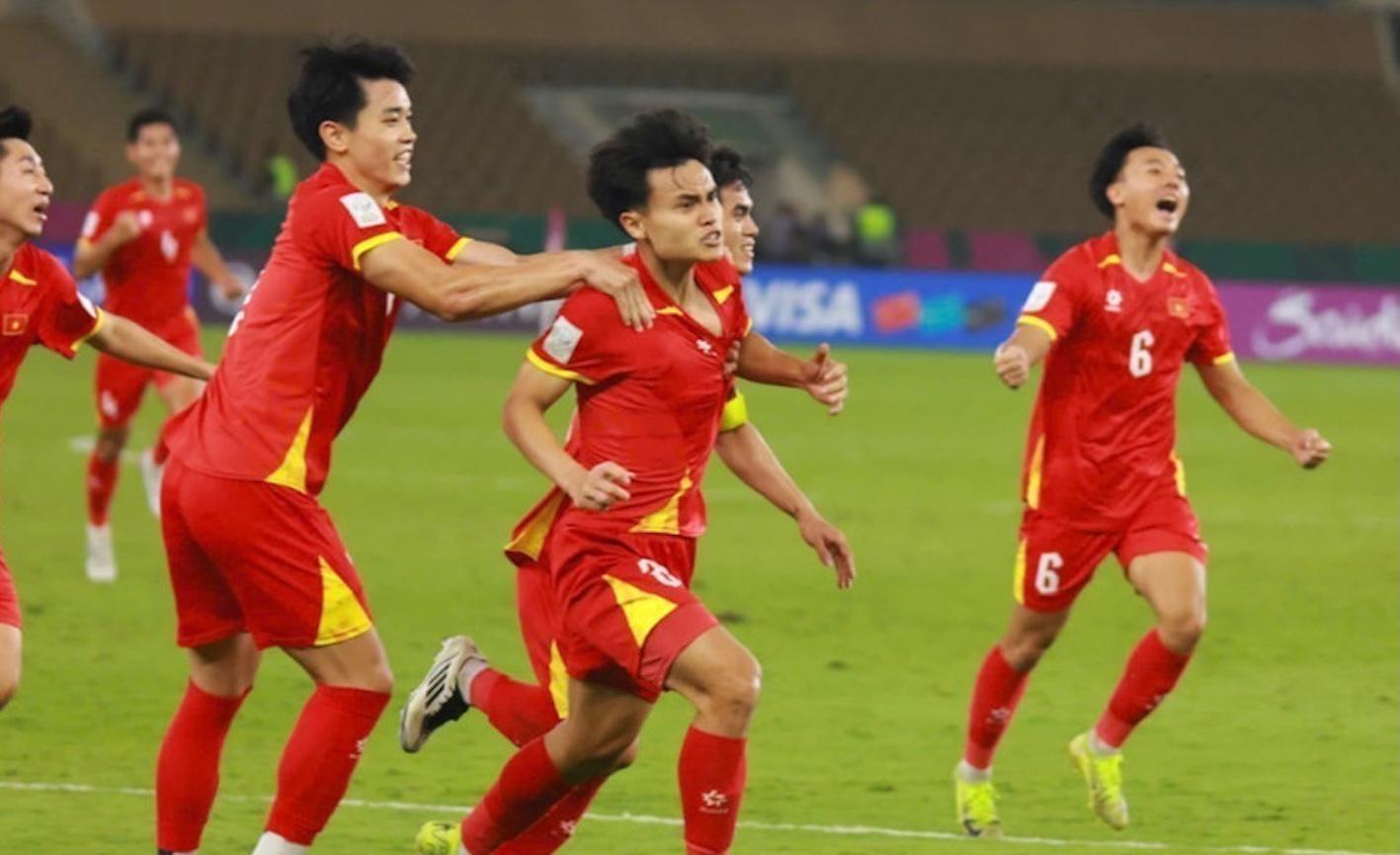 APP下载-5-3点胜!3-2绝杀!U23亚洲杯4强诞生2席,中国队若晋级将战越南